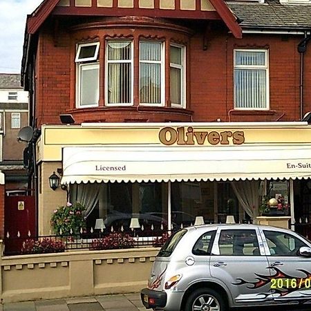 Olivers Strickley Over 35 Years Only بلاكبول المظهر الخارجي الصورة